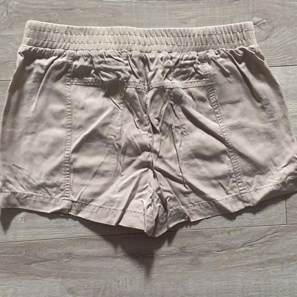 Shorts - Picture 4 of 4